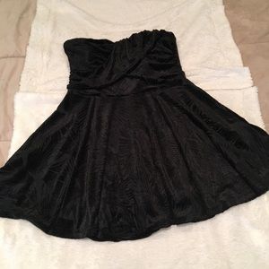 EUC little black dress in a crushed velvet size L